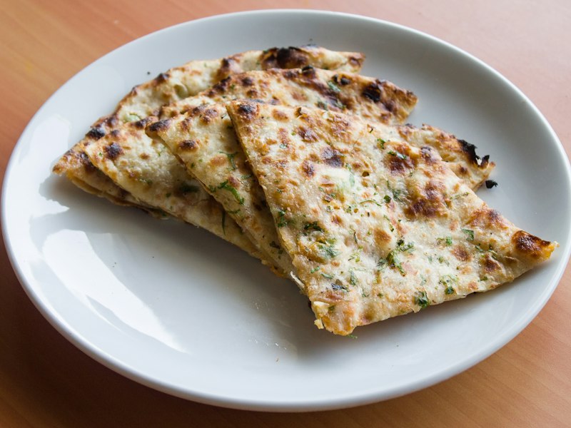 Garlic Cheese Naan